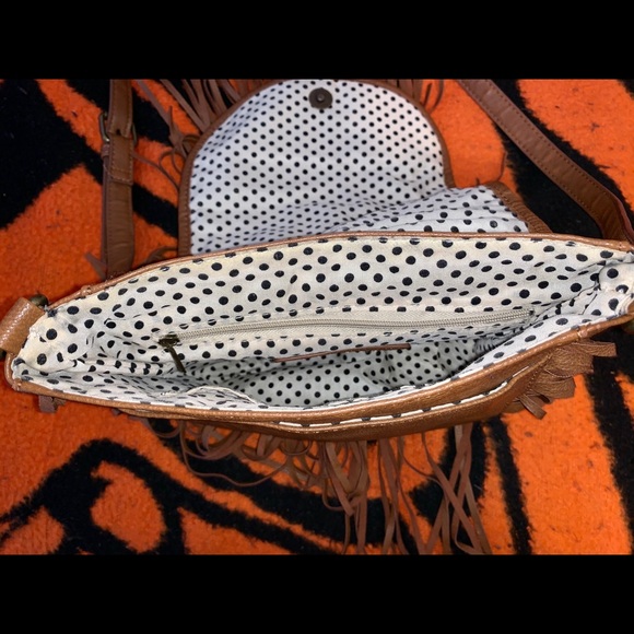 Women’s Cross Body Brown Fringe Purse - Picture 6 of 7